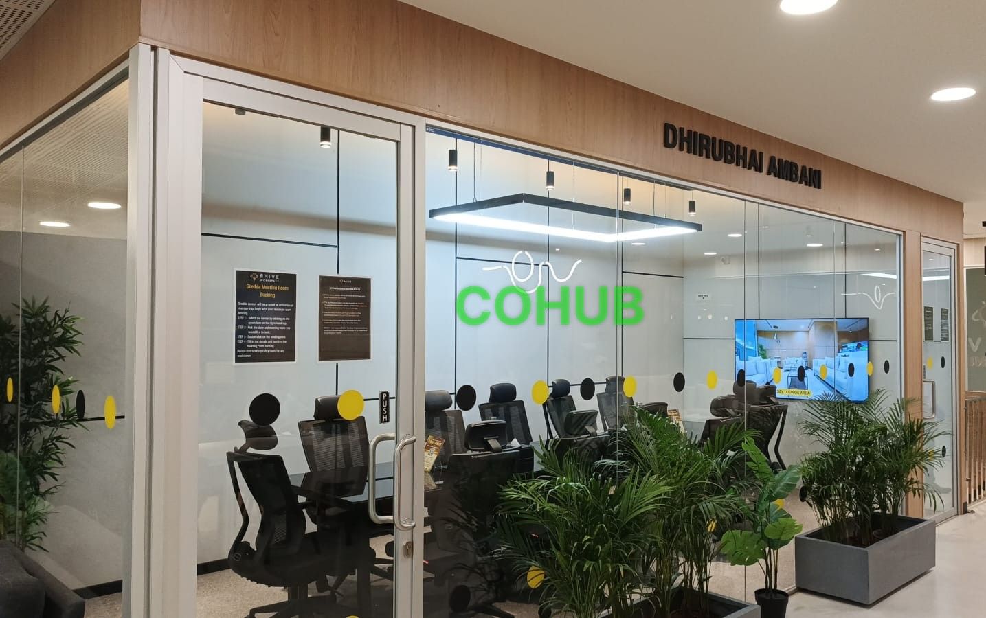 12 Seater Meeting Room