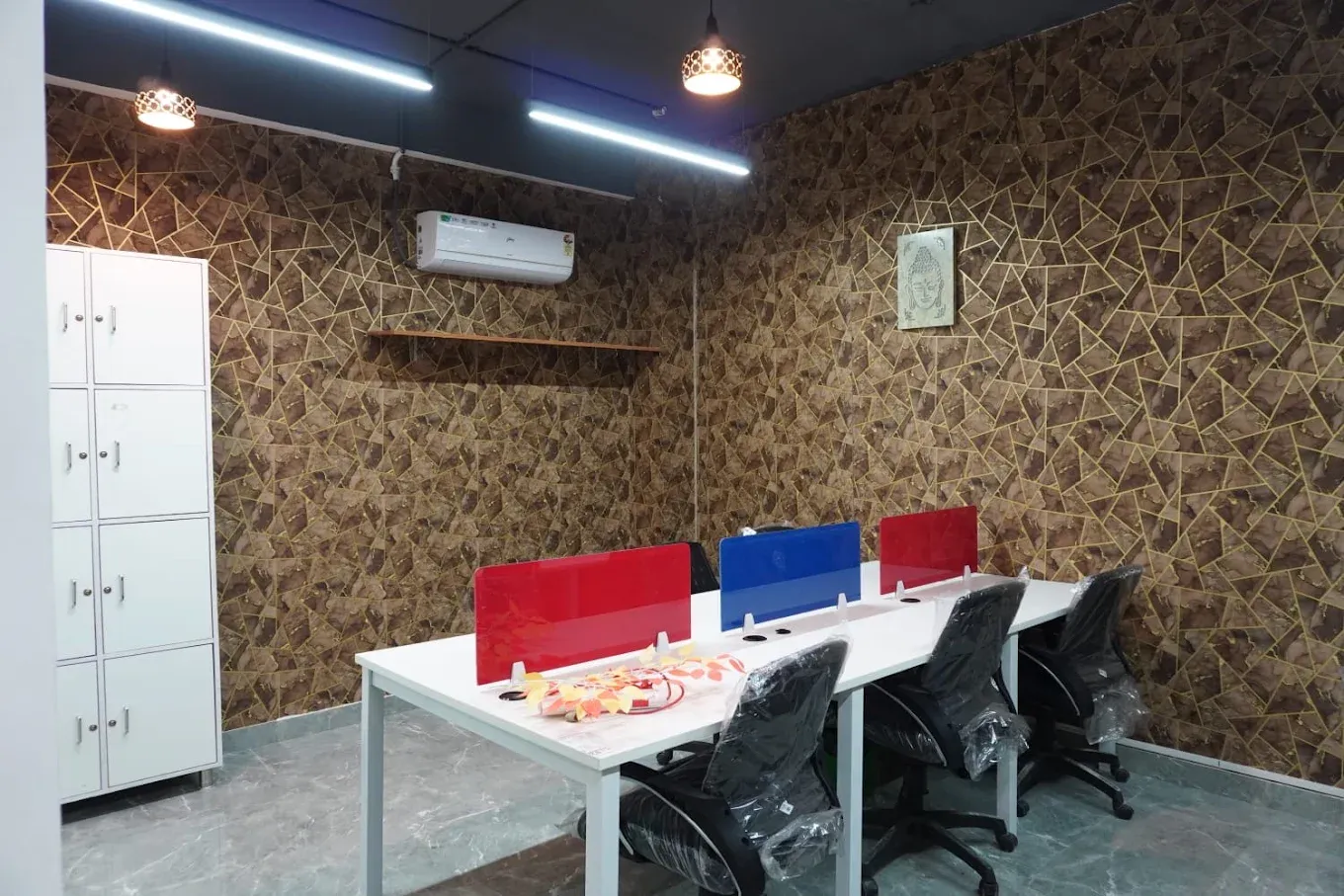 BIZYDESK