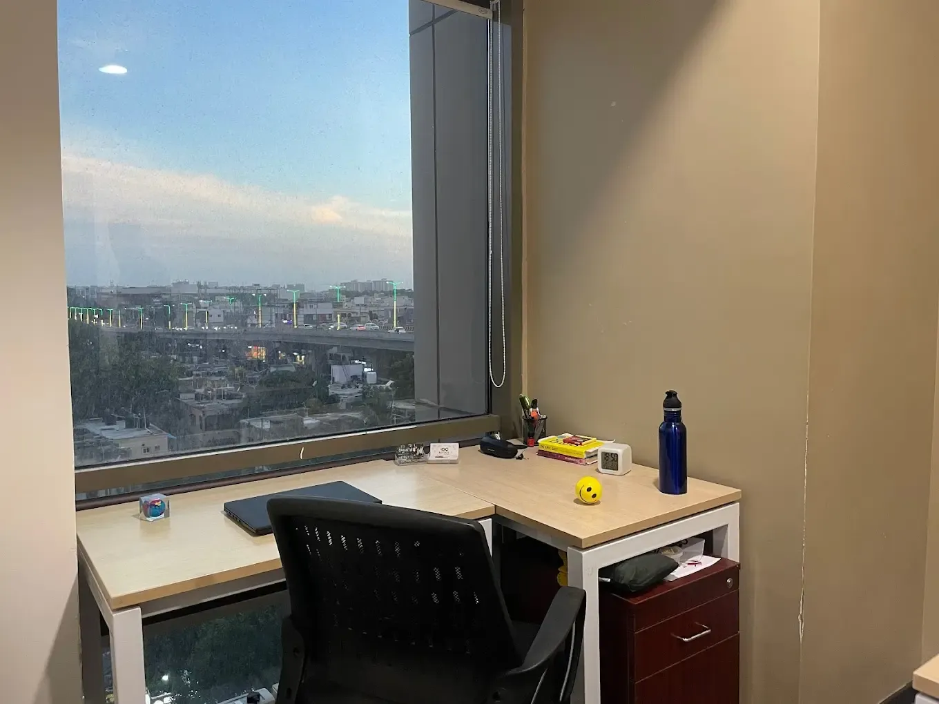 Alien Work Hub