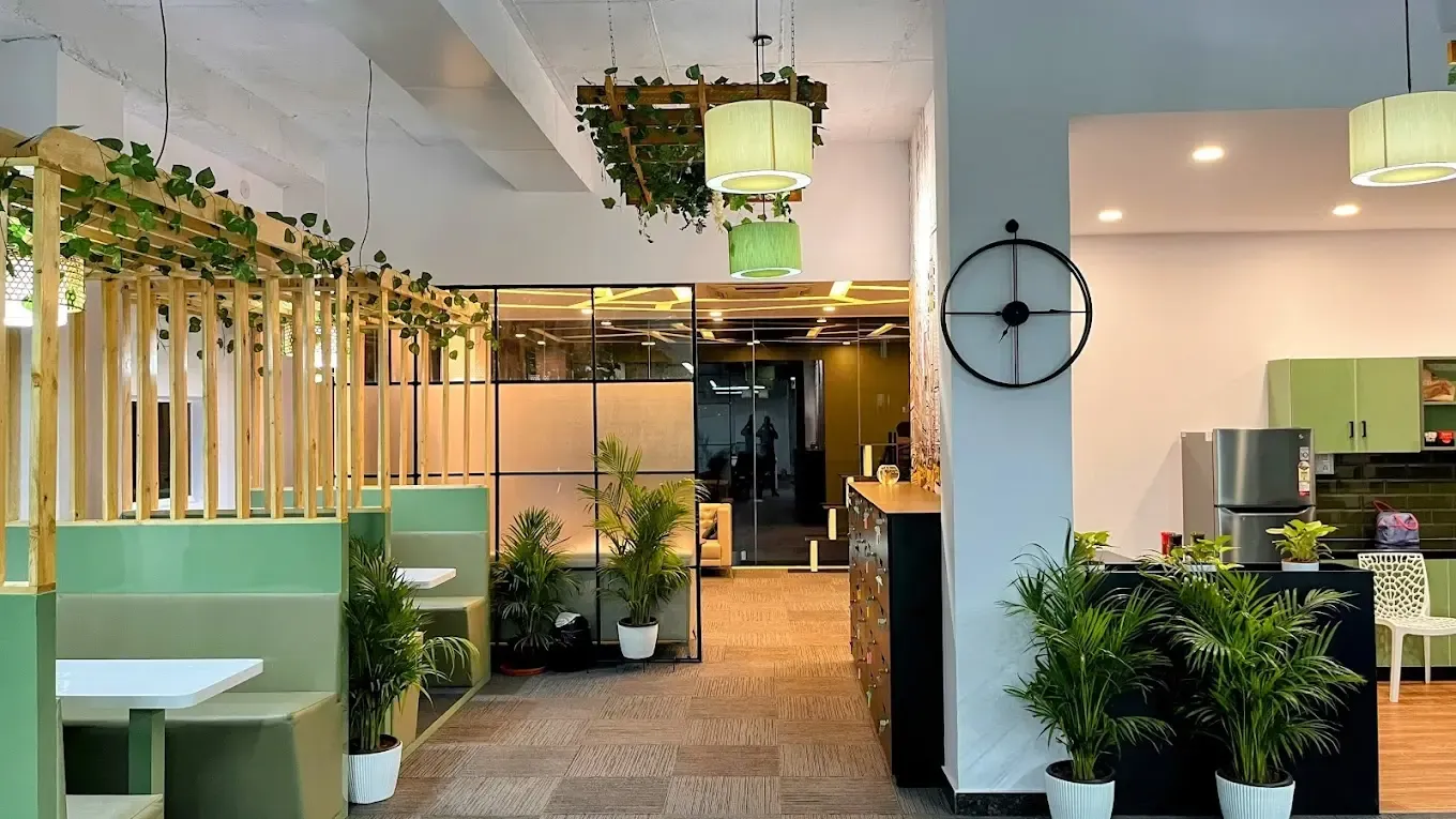 Hustle Space Cowork