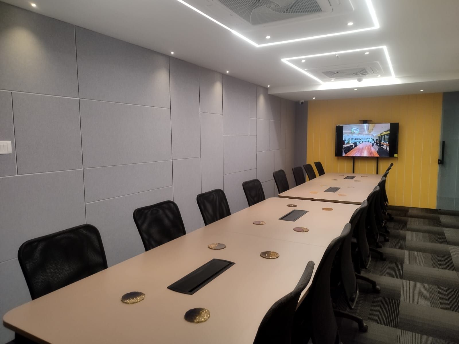 16 Seater Conference Room, Ackruti Trade Center, Andheri East