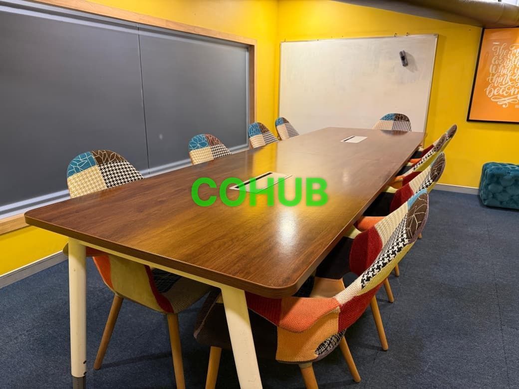 8 Seater Meeting Room