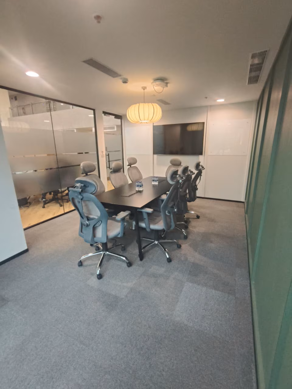 8 Seater Meeting Room
