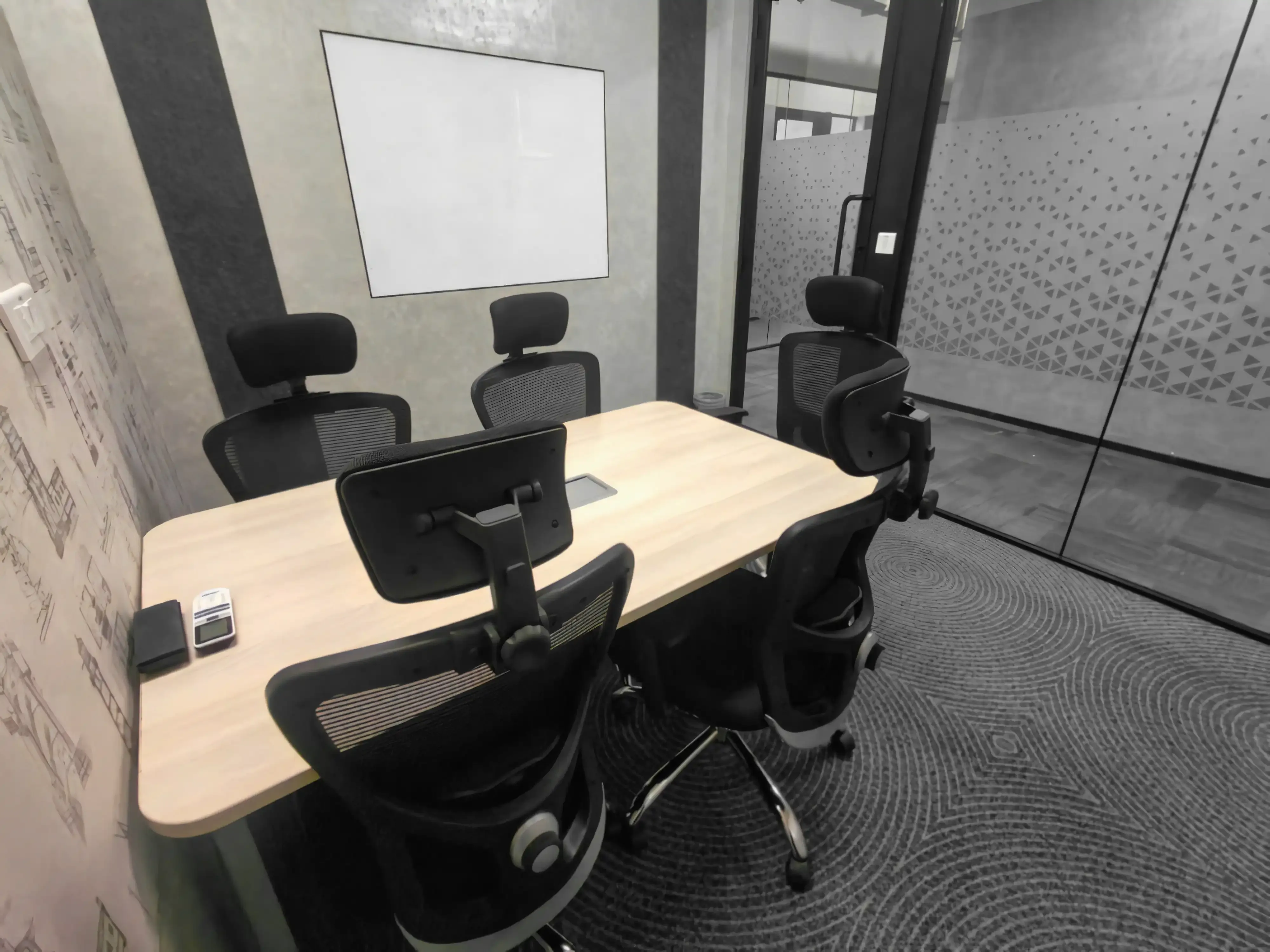 5 Seater Meeting Room