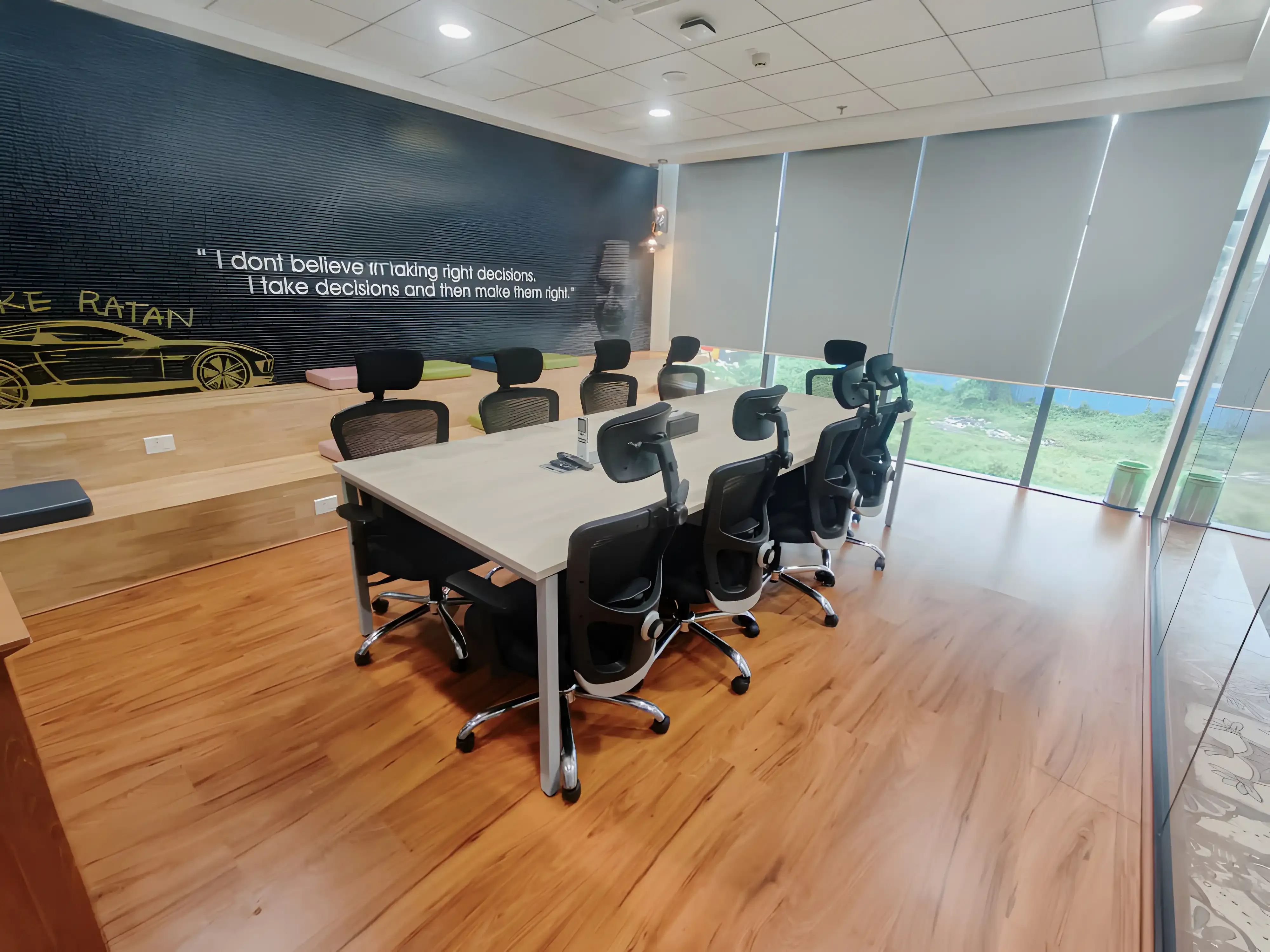 9 Seater Meeting Room