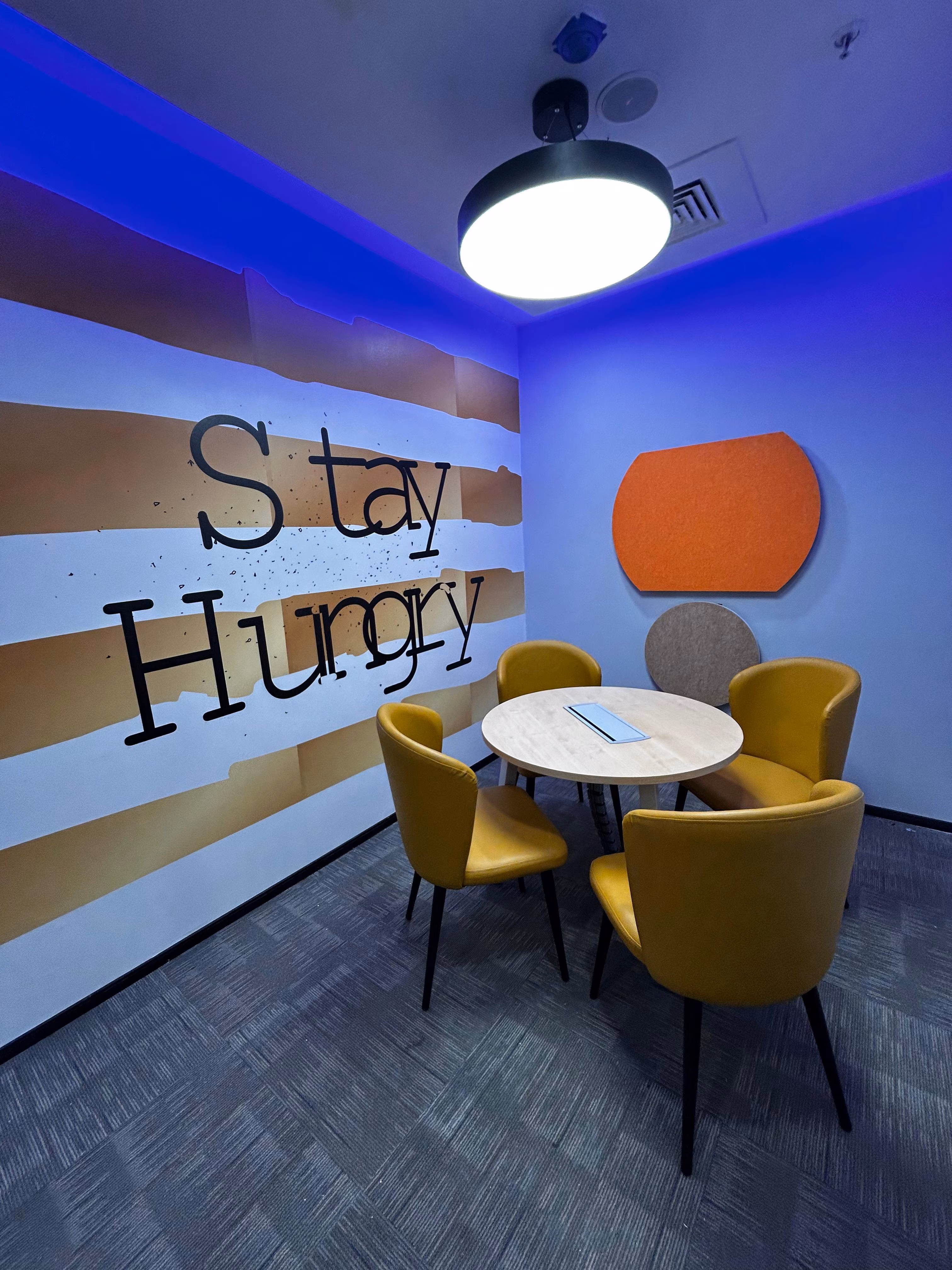 4 Seater Meeting Room