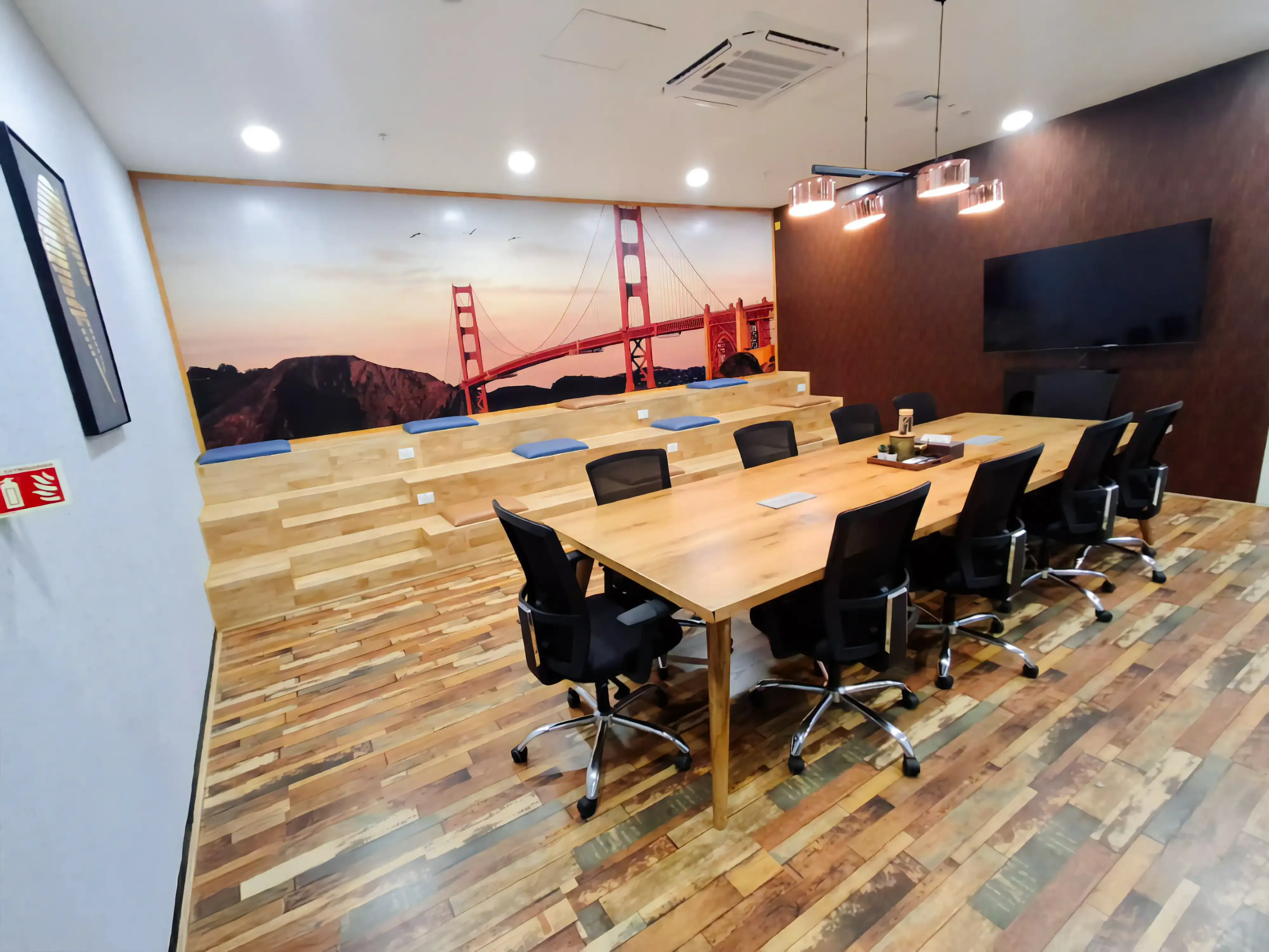 10 Seater Meeting Room