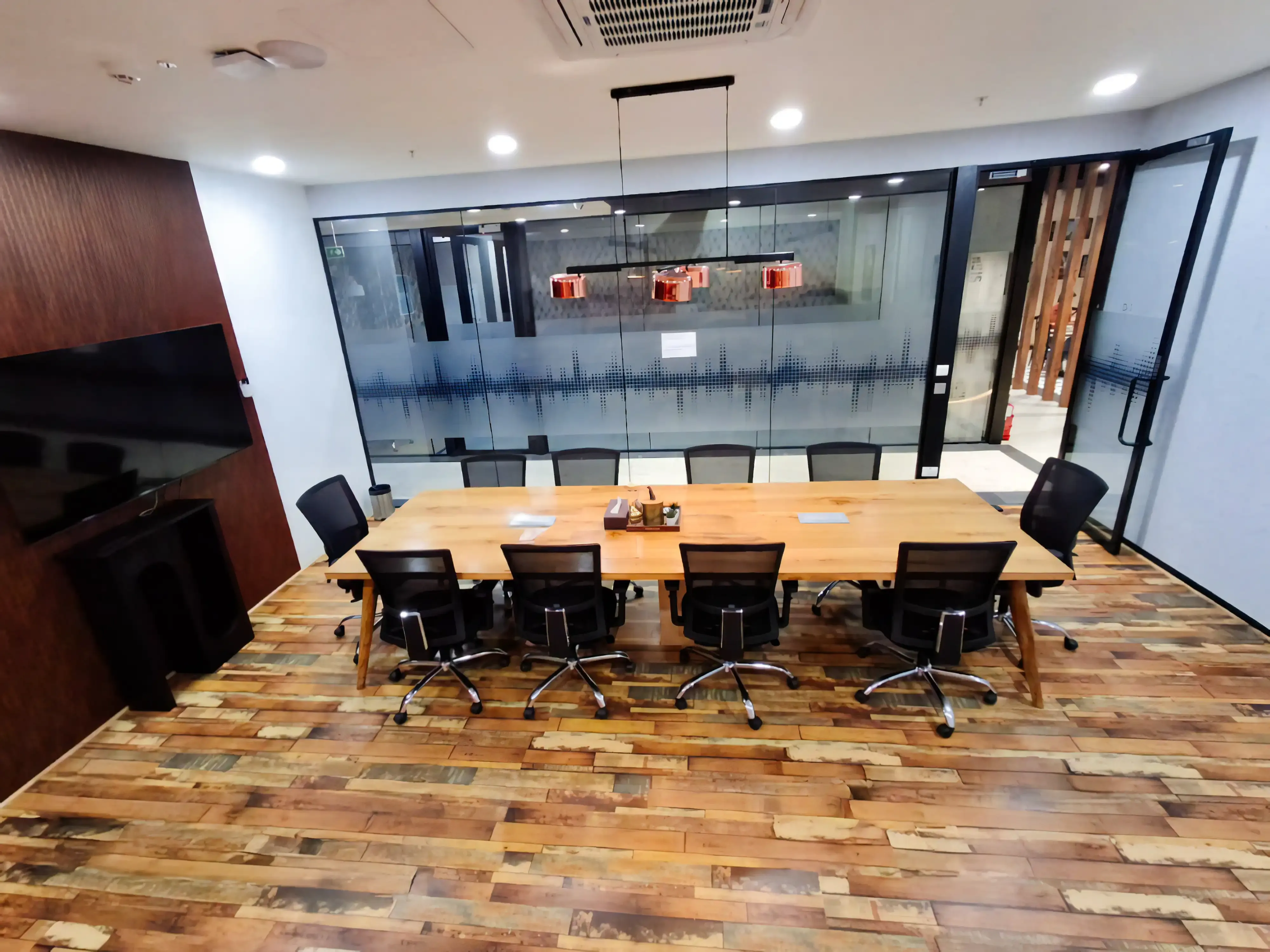 10 Seater Meeting Room