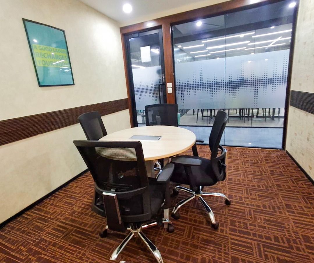 6 Seater Meeting Room
