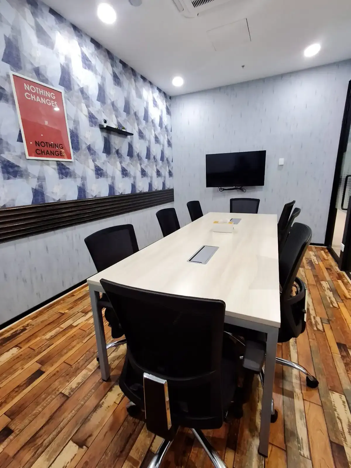8 Seater Meeting Room