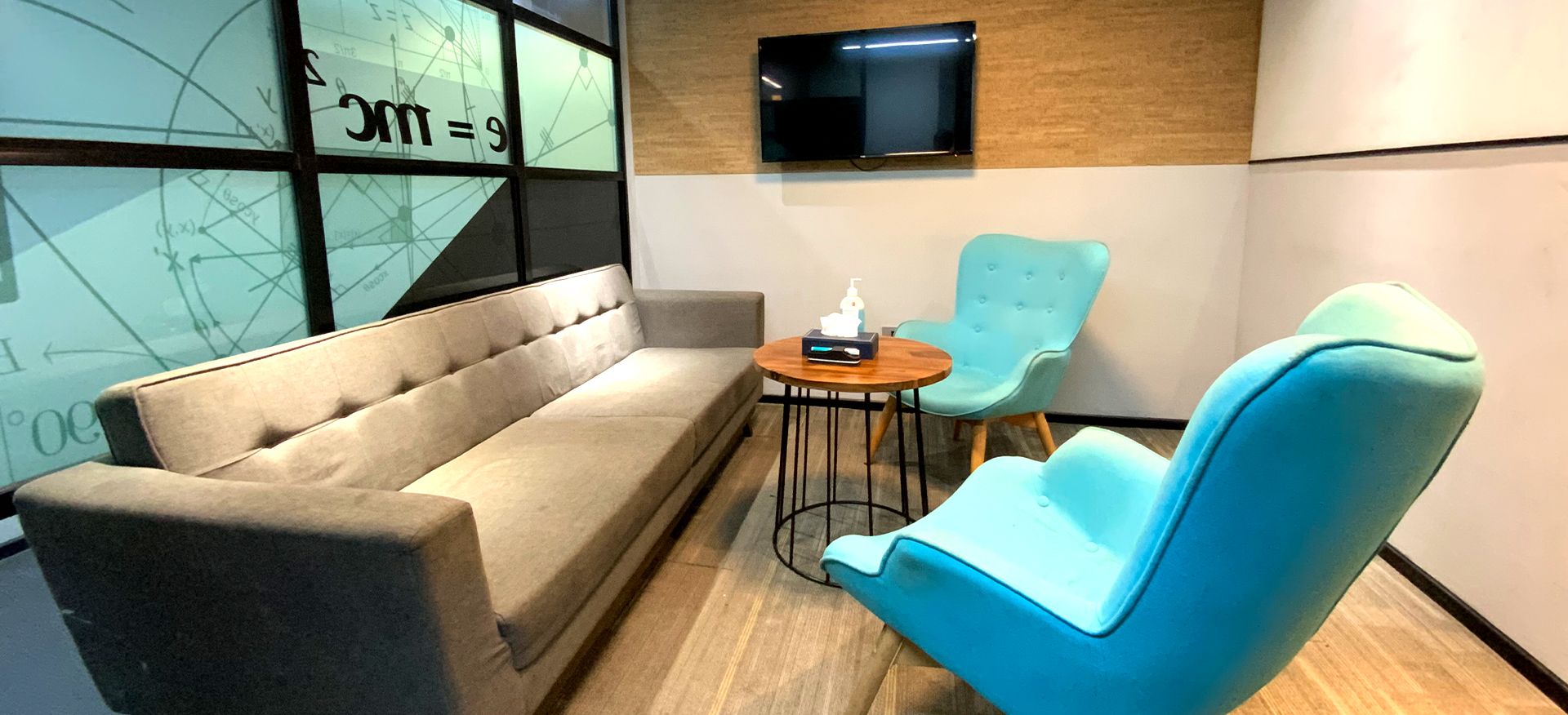 4 Seater Meeting Room, Parinee Crescenzo, BKC