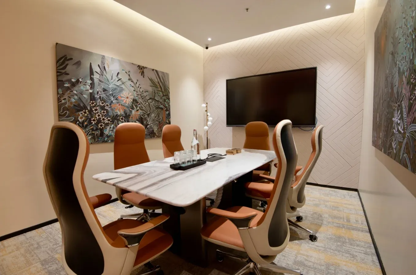 6 Seater Meeting Room