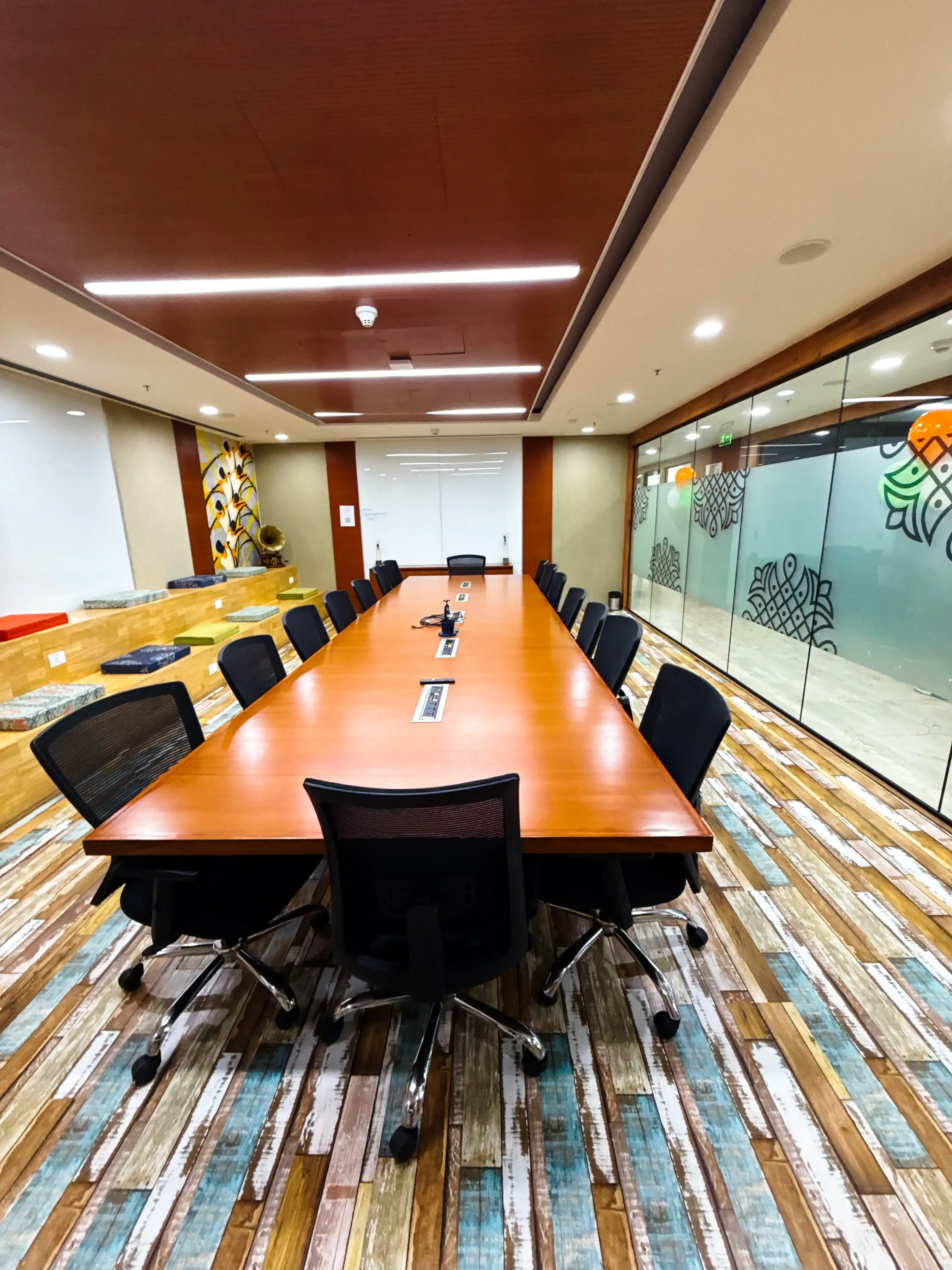 4 Seater Meeting Room