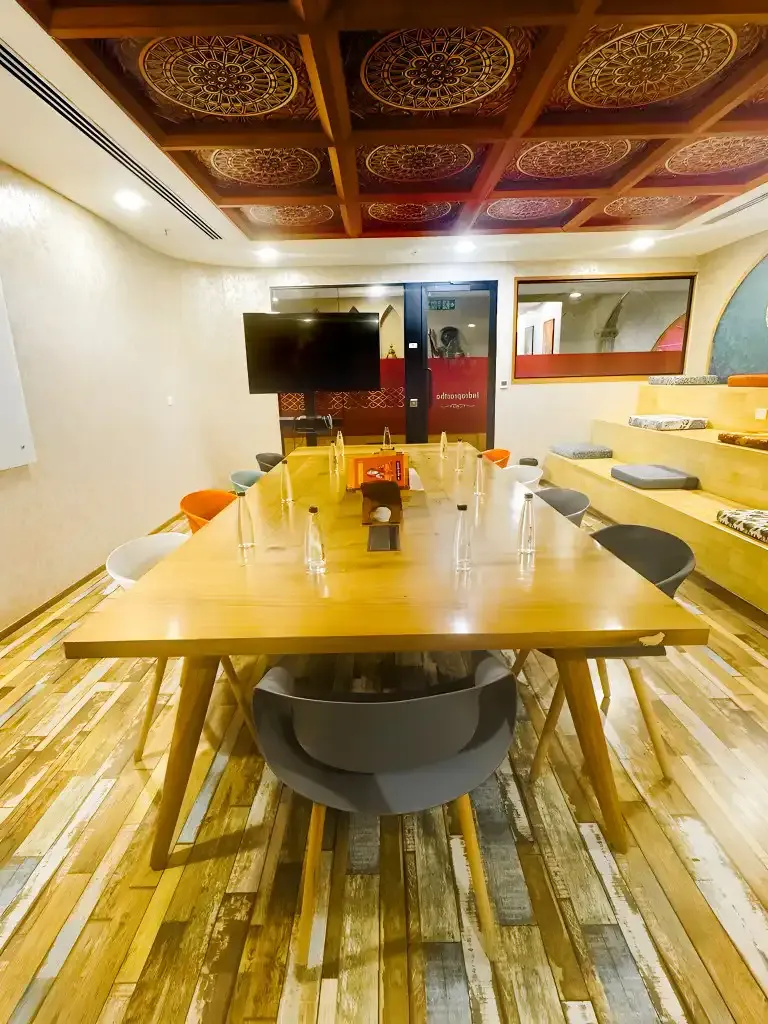 10 Seater Meeting Room