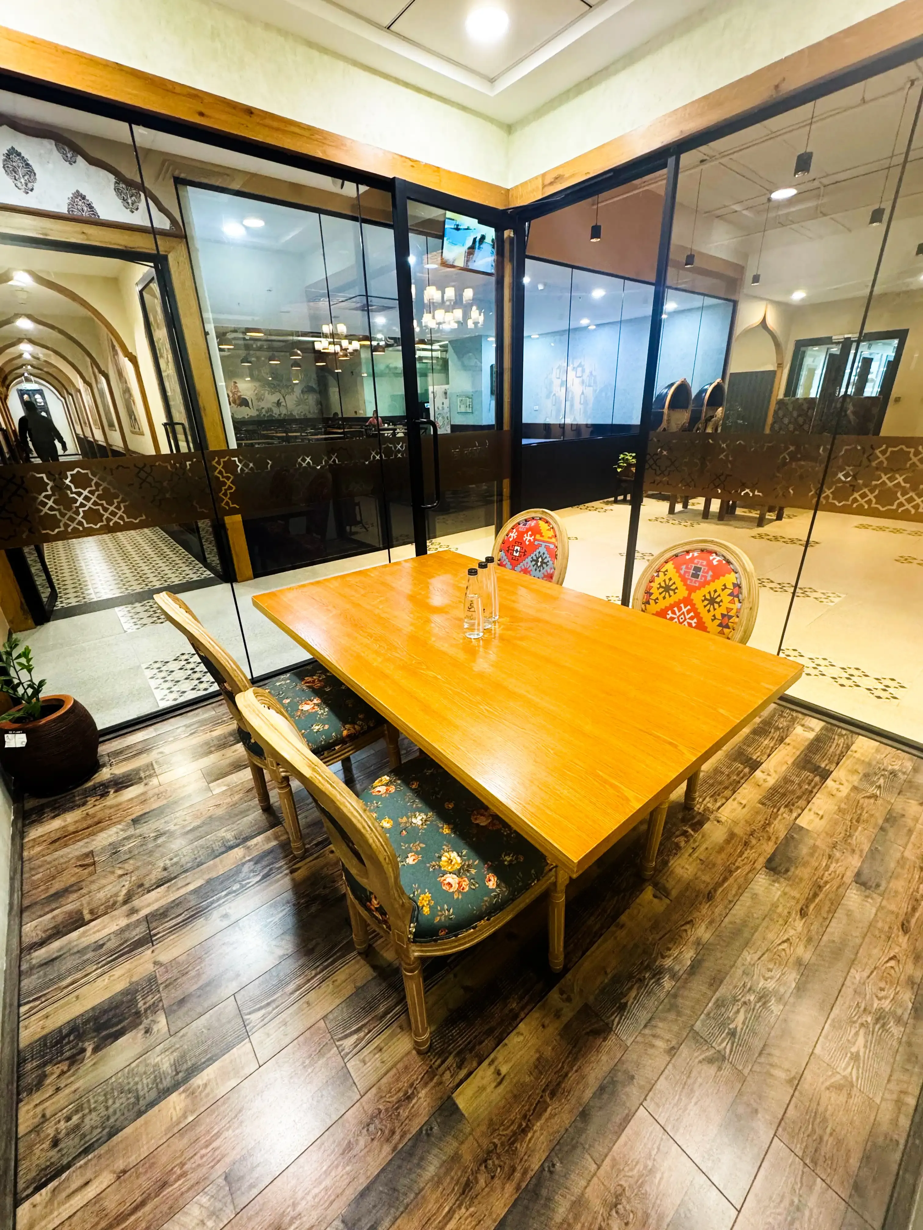 4 Seater Meeting Room