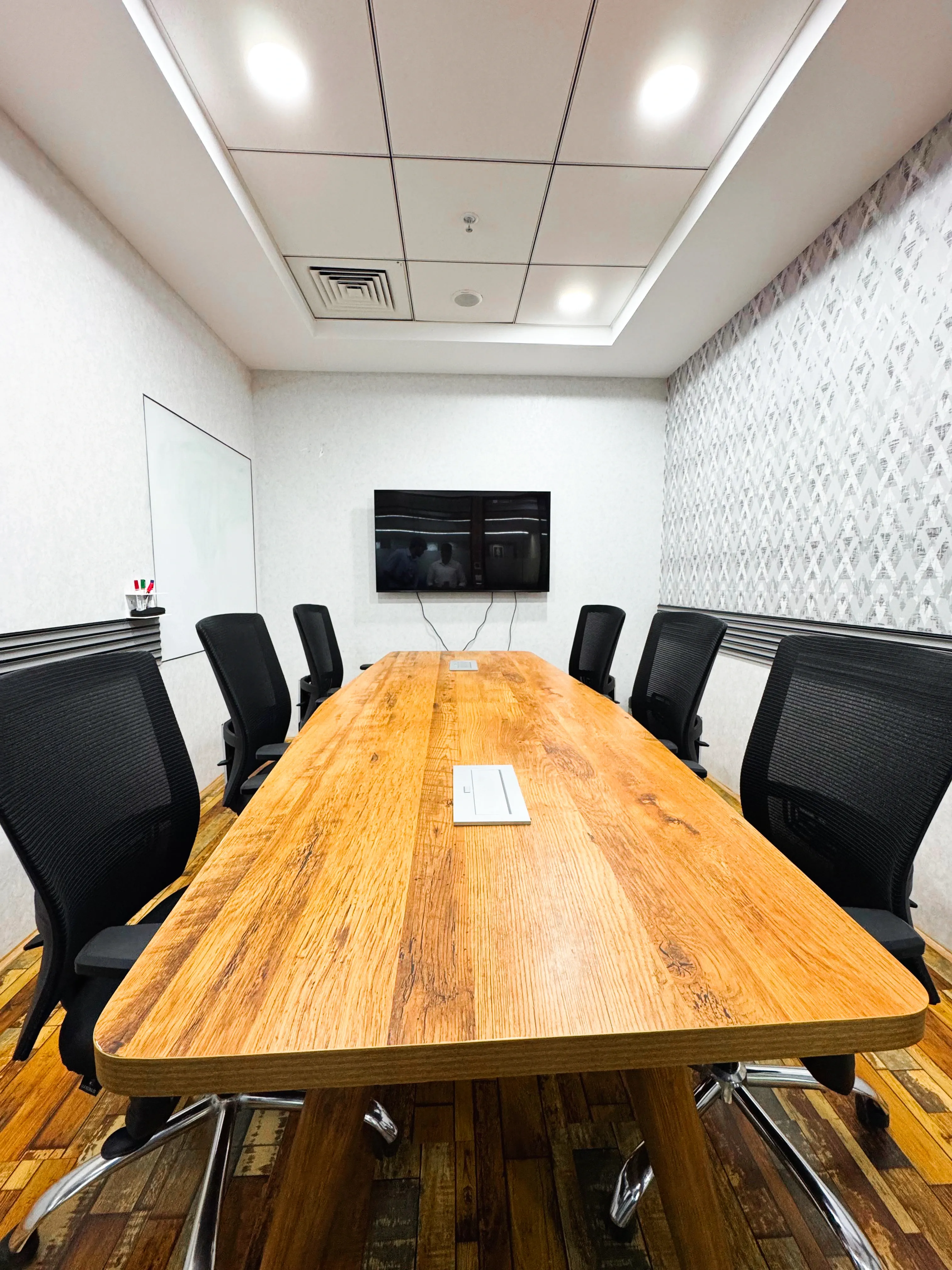 6 Seater Meeting Room