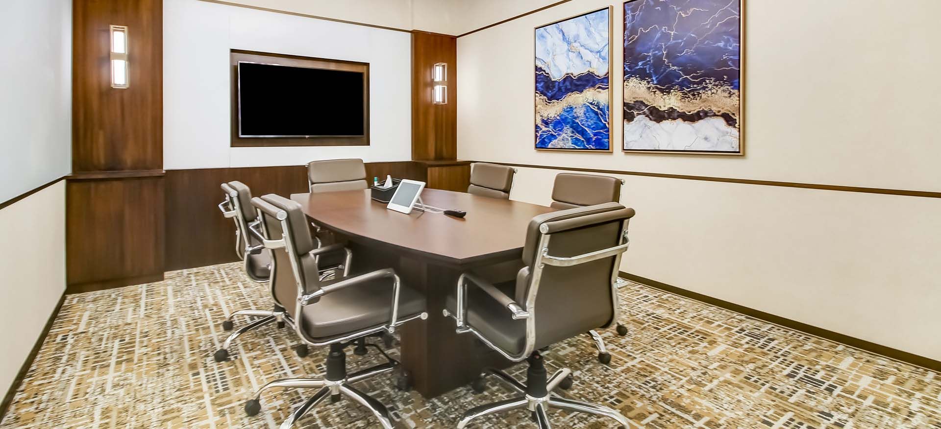 6 Seater Meeting Room, One International Center, Lower Parel