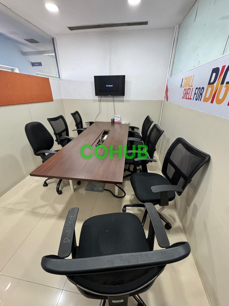 8 Seater Meeting Room