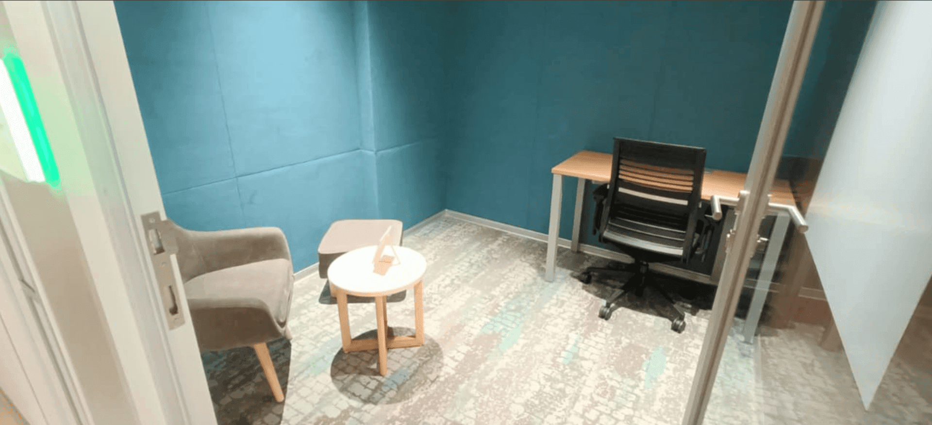 2 Seater Discussion Room, Manyata Tech Park, Nagavara