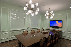 8 Seater Meeting Room