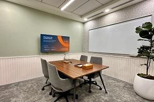 4 Seater Meeting Room
