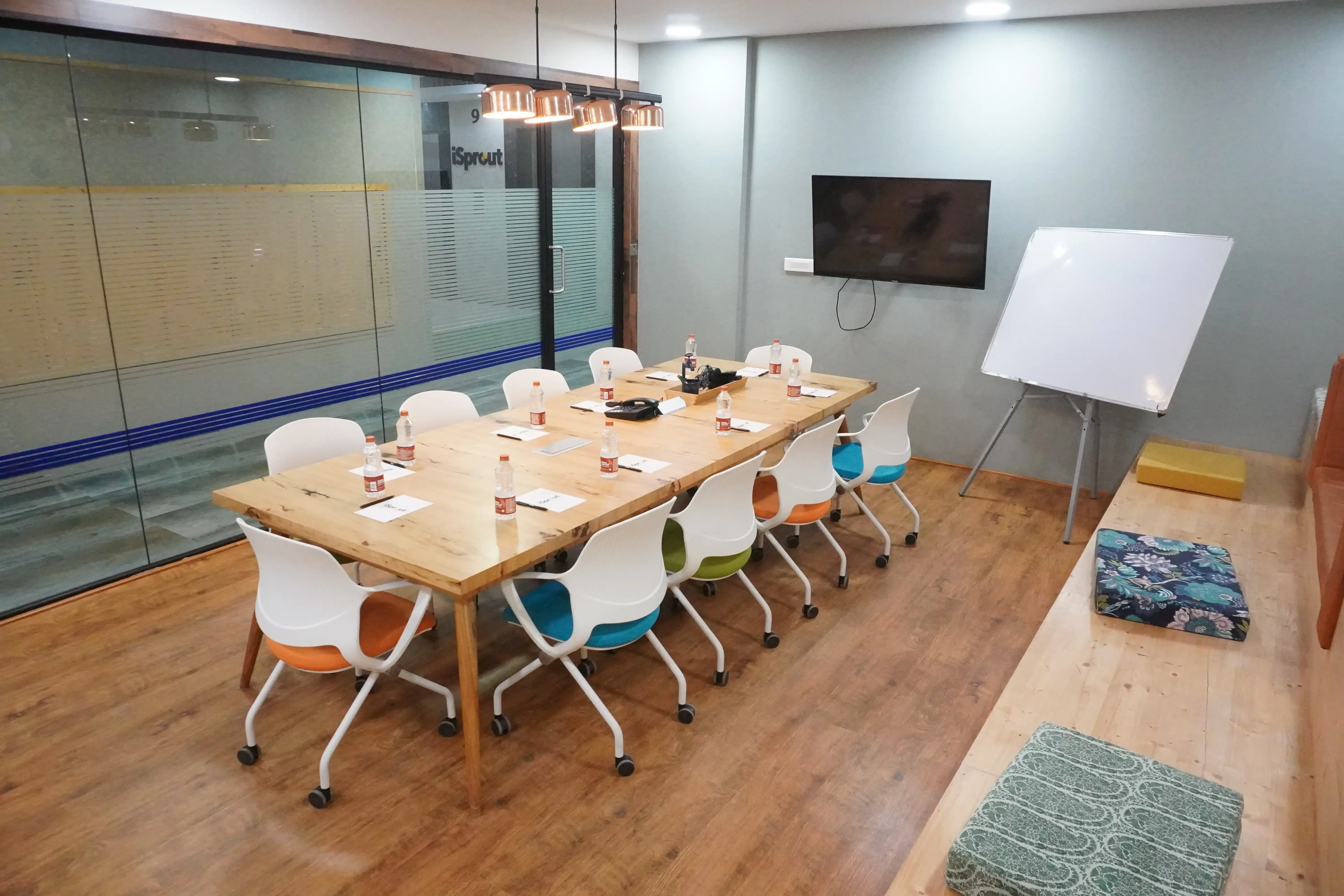 10 Seater Meeting Room