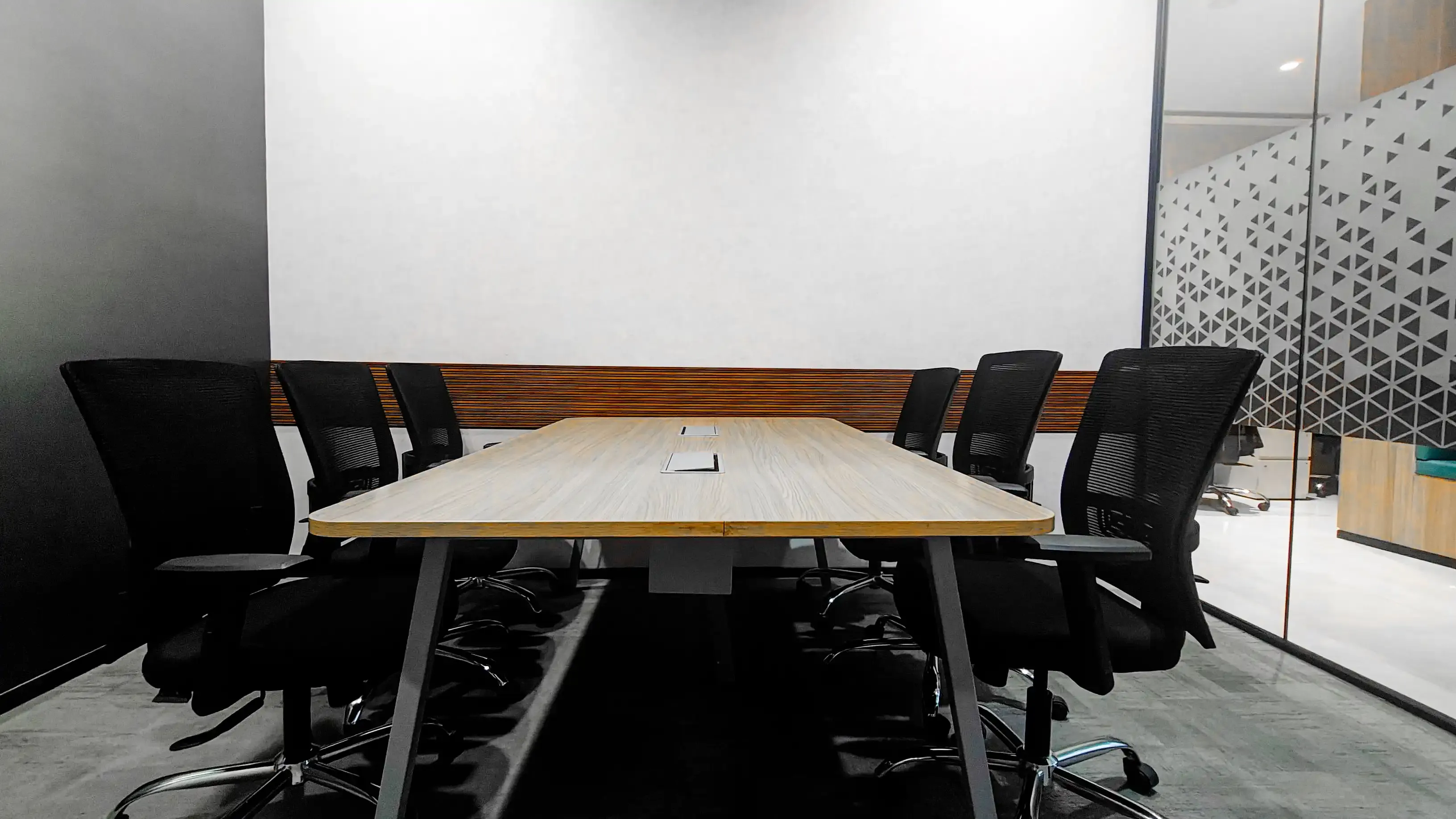 6 Seater Meeting Room