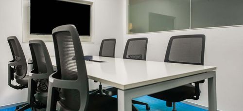 6 Seater Meeting Room