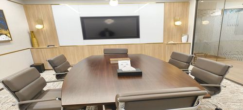 6 Seater Meeting Room