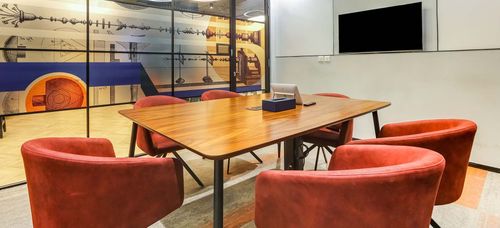 6 Seater Meeting Room