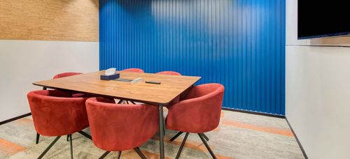 6 Seater Meeting Room