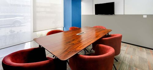 6 Seater Meeting Room
