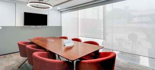 8 Seater Meeting Room