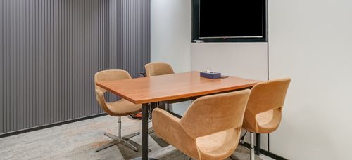 4 Seater Meeting Room