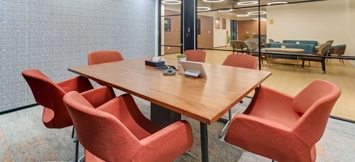 6 Seater Meeting Room