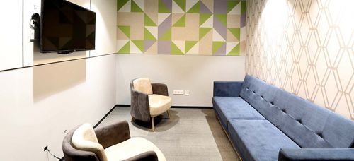 4 Seater Discussion Room