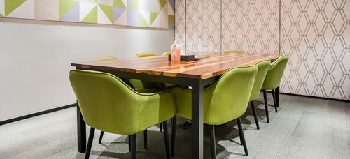 8 Seater Meeting Room