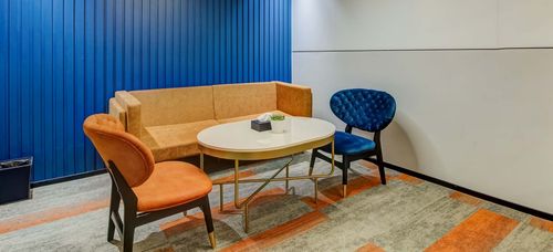 4 Seater Discussion Room