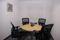/assets/images/no-image-available.jpg