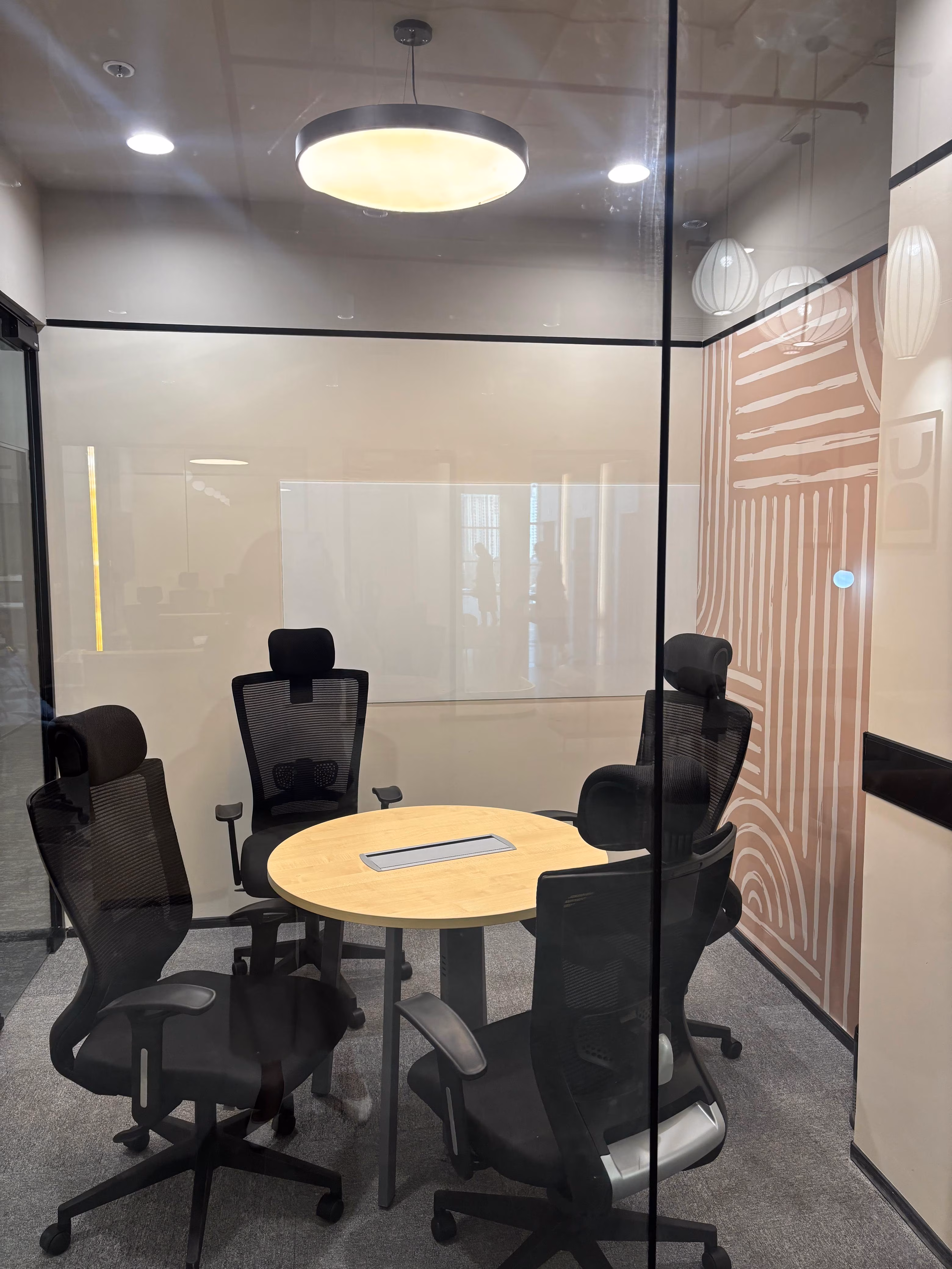 4 Seater Meeting Room