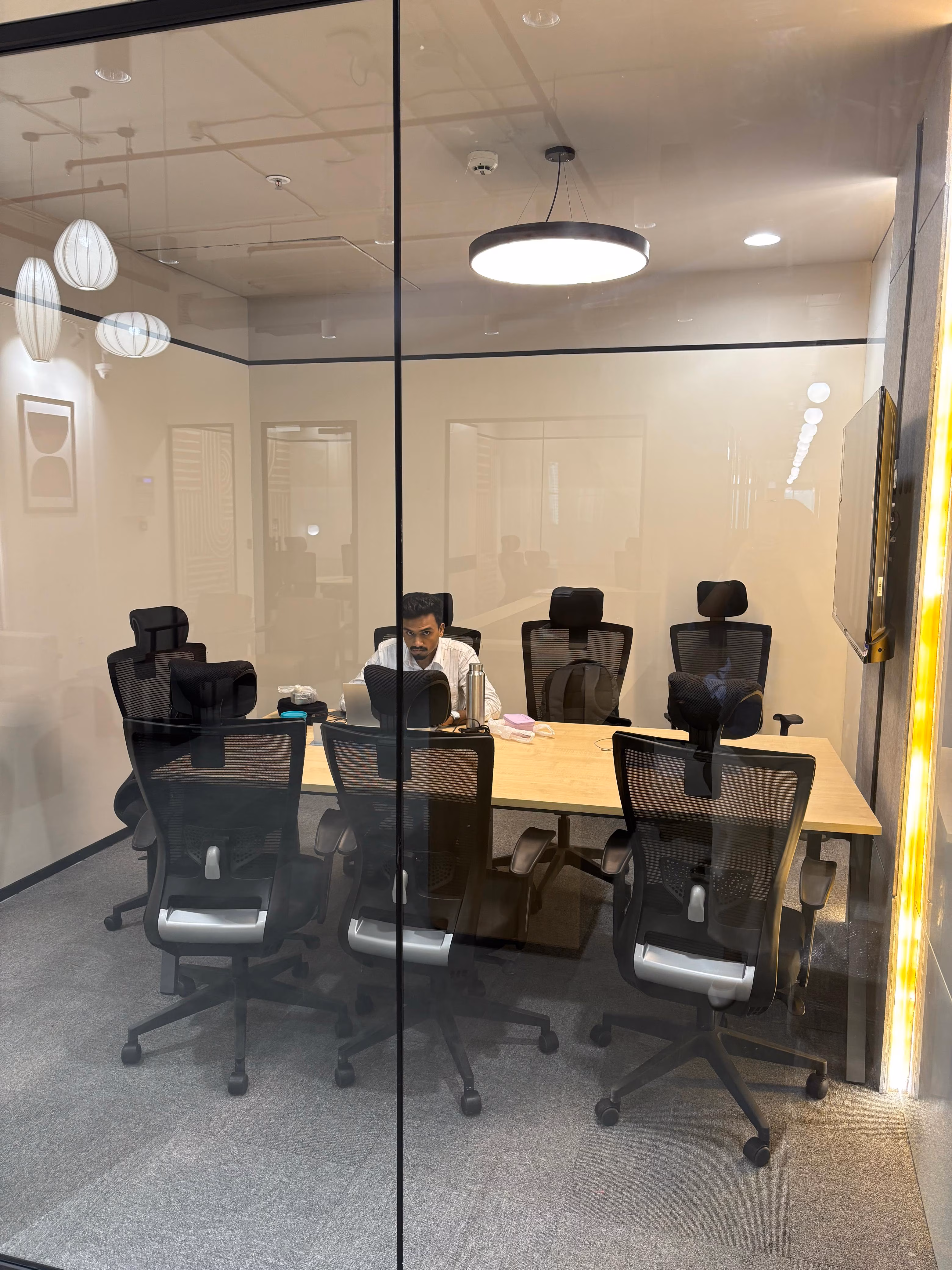 7 Seater Meeting Room