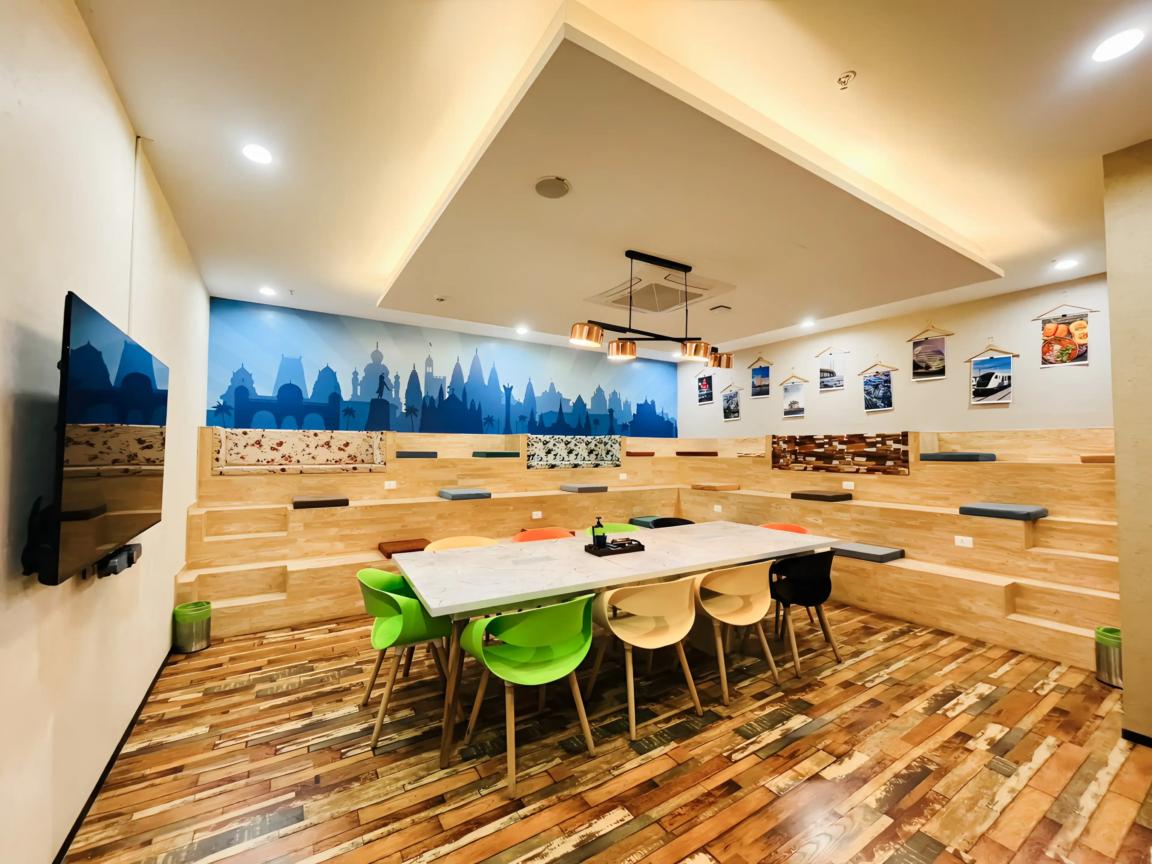 10 Seater Meeting Room